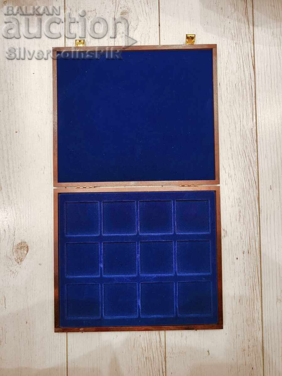 Box for 12 Coins Box for 12 Coins