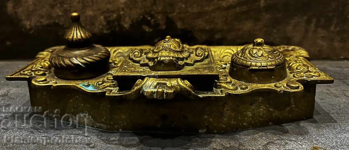 Δημοπρασία ΜΟΝΑΔΙΚΗ ΠΟΛΥ ΠΑΛΙΑ ΧΑΛΚΙΝΗ ΜΕΛΑΝΟΔΟΧΗ Δημοπρασία ΜΟΝΑΔΙΚΗ ΠΟΛΥ ΠΑΛΙΑ ΧΑΛΚΙΝΗ ΜΕΛΑΝΟΔΟΧΗ