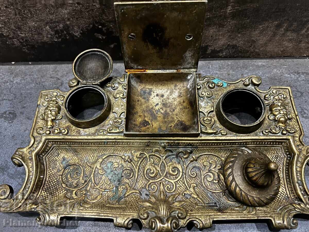 Παράδοση ΜΟΝΑΔΙΚΗ ΠΟΛΥ ΠΑΛΙΑ ΧΑΛΚΙΝΗ ΜΕΛΑΝΟΔΟΧΗ Παράδοση ΜΟΝΑΔΙΚΗ ΠΟΛΥ ΠΑΛΙΑ ΧΑΛΚΙΝΗ ΜΕΛΑΝΟΔΟΧΗ