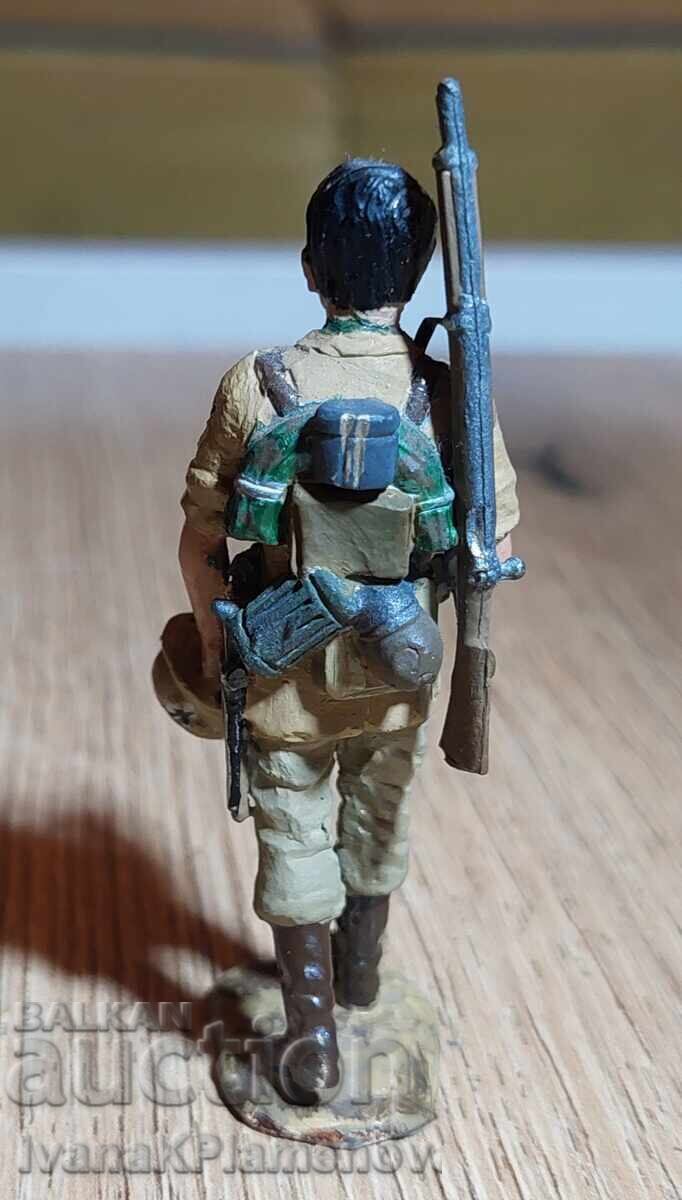 Delivery of A lead figurine for collectors