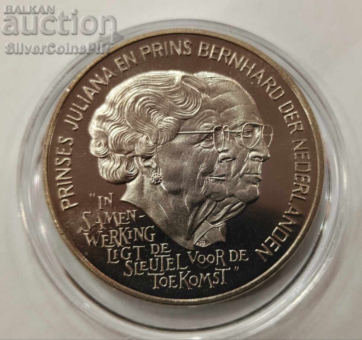 10 ECU Juliana and Bernhard 1994 Netherlands with price € 2.29 | 4.48 BGN 10 ECU Juliana and Bernhard 1994 Netherlands with price € 2.29 | 4.48 BGN