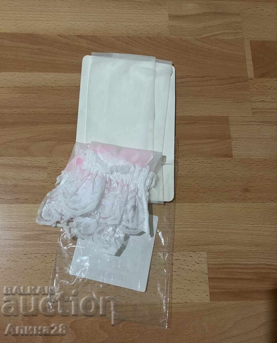 Дълги чорапи с цена € 4.00 | 7.82 лв.