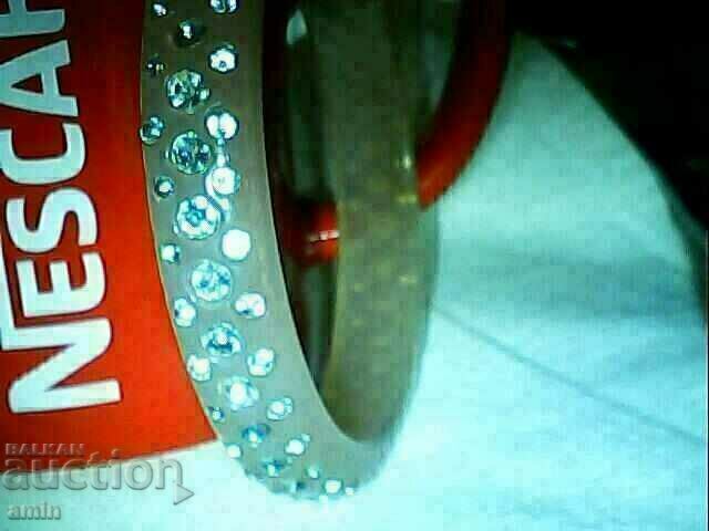 Auction  beautiful lucite bracelet 100% original with crystals