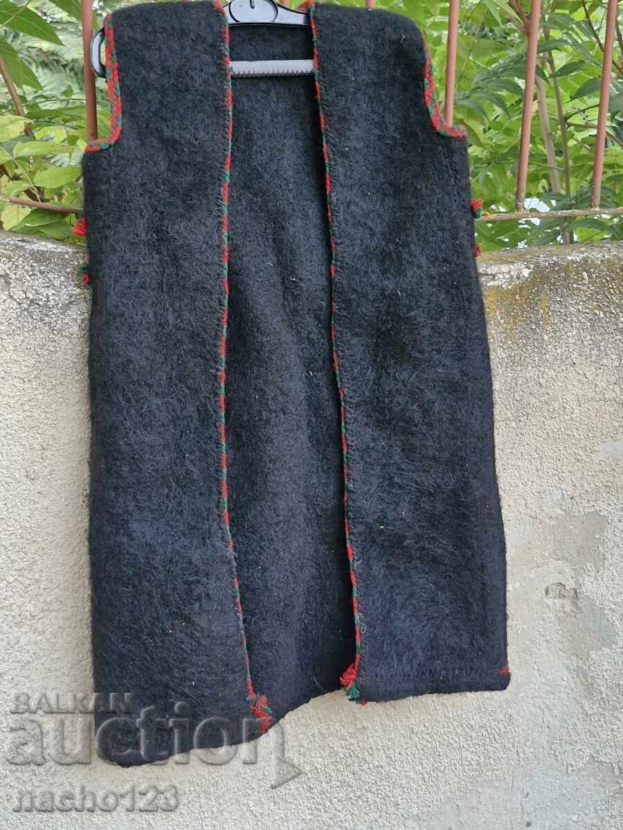 Autentică anterie lungă de damă cu preț € 20.00 | 39.12 BGN
