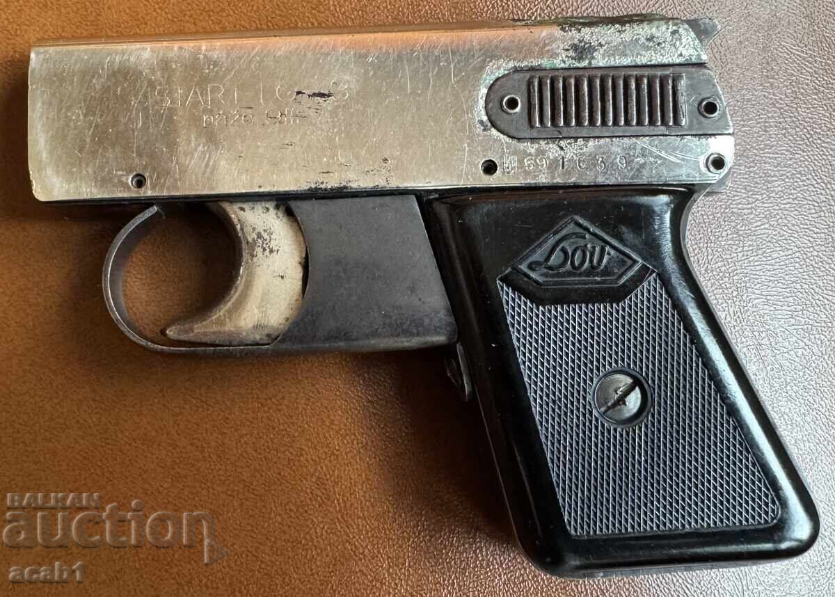 Сигнален пистолет LOV 9mm + кутия с патрони с цена € 59.99 | 117.33 лв. Сигнален пистолет LOV 9mm + кутия с патрони с цена € 59.99 | 117.33 лв.