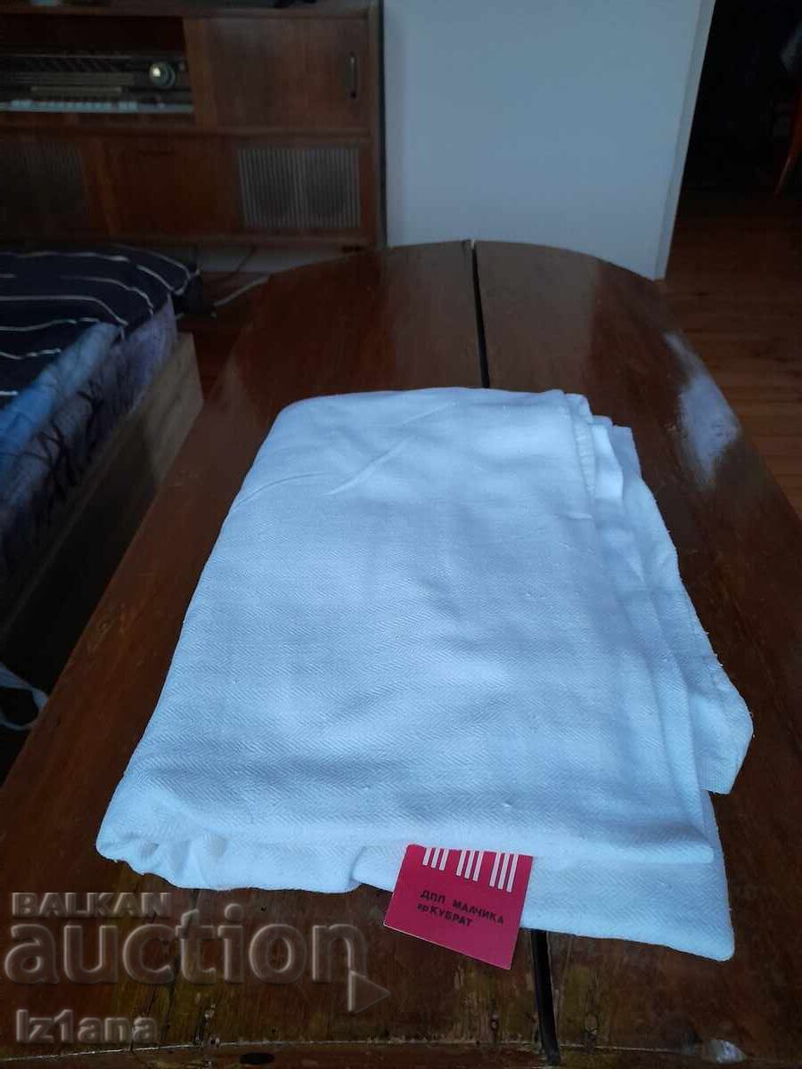 Cearșaf de pat vechi Cearșaf de pat vechi