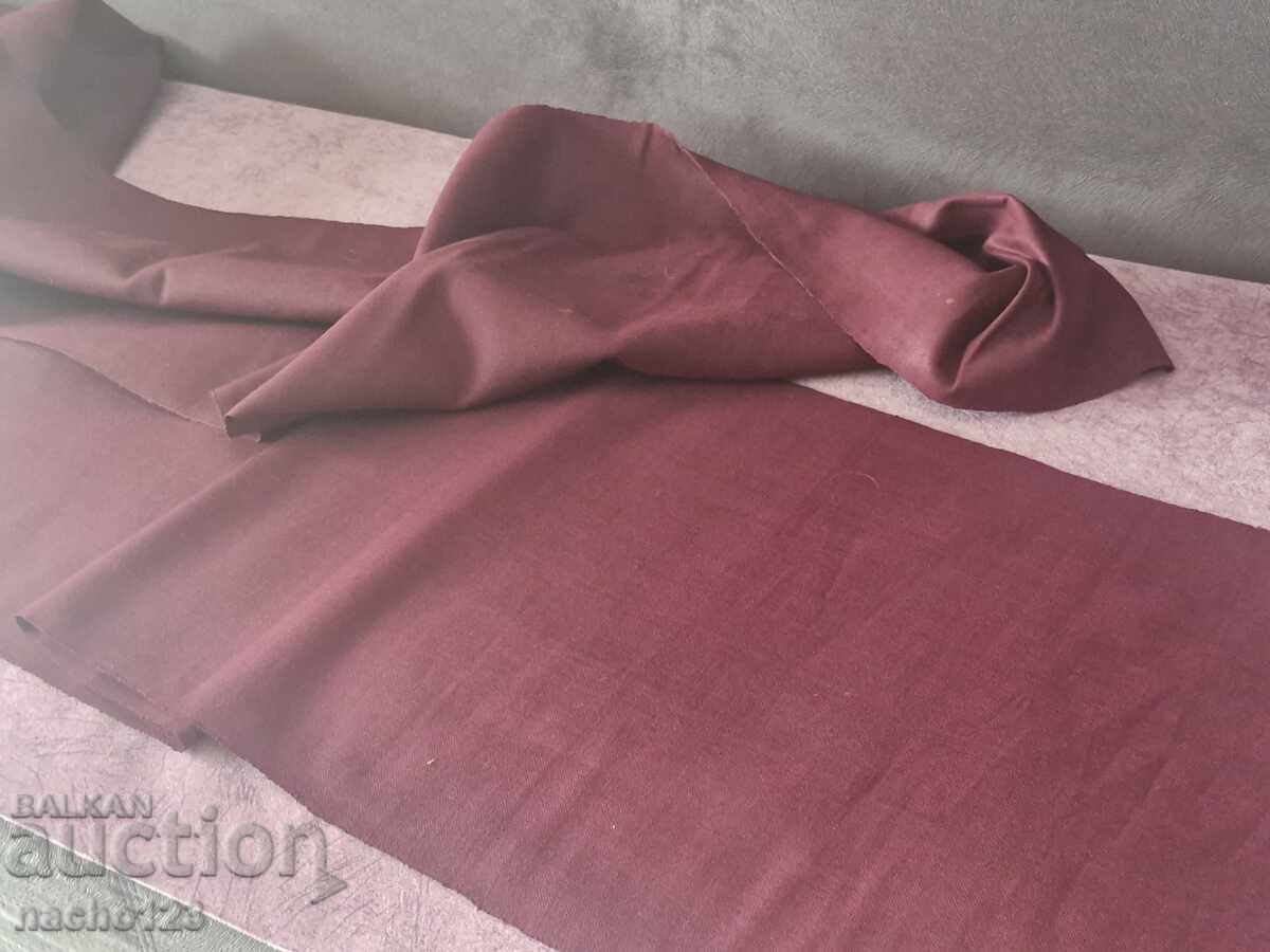 Livrarea Centură veche roșie din lână - 8 metri