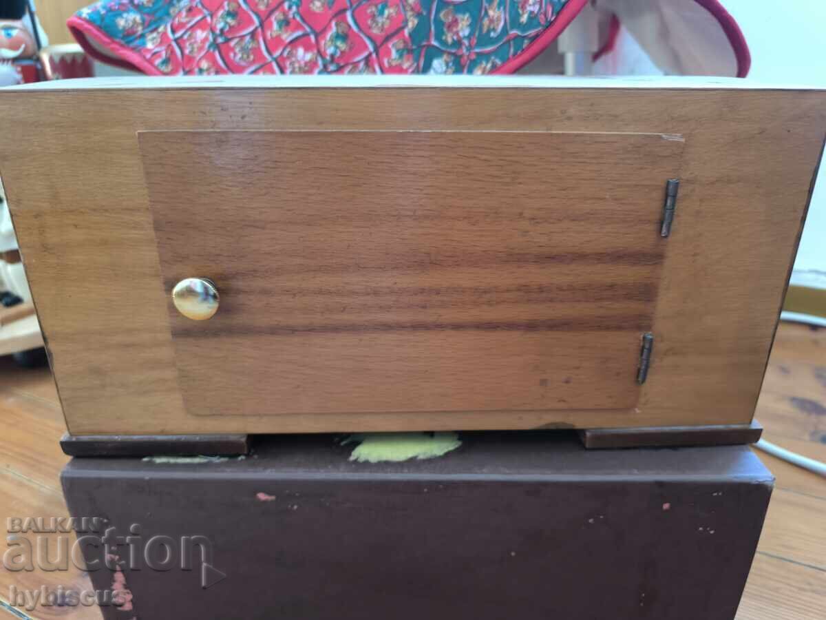 Δημοπρασία Παλαιό ρολόι Σοβιετικής Ένωσης από το 1958, μάρκα Βλαντιμίρ Δημοπρασία Παλαιό ρολόι Σοβιετικής Ένωσης από το 1958, μάρκα Βλαντιμίρ