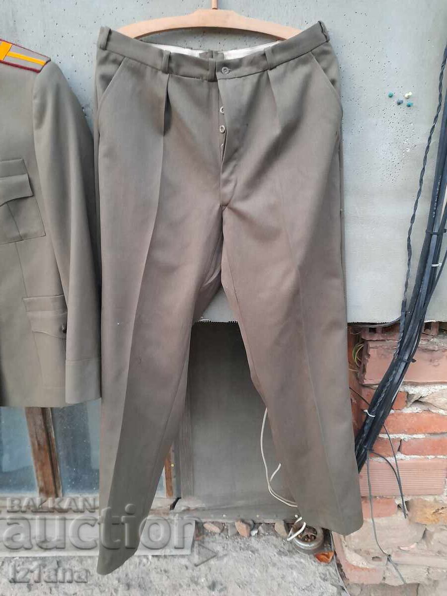 Аукцион Стара военна униформа