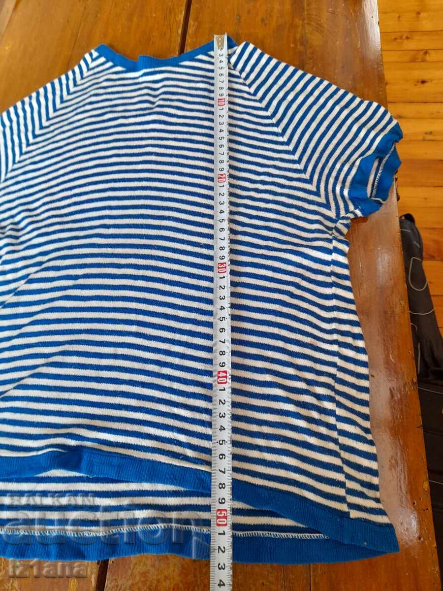 Livrarea Cămașă veche de marinar pentru copii