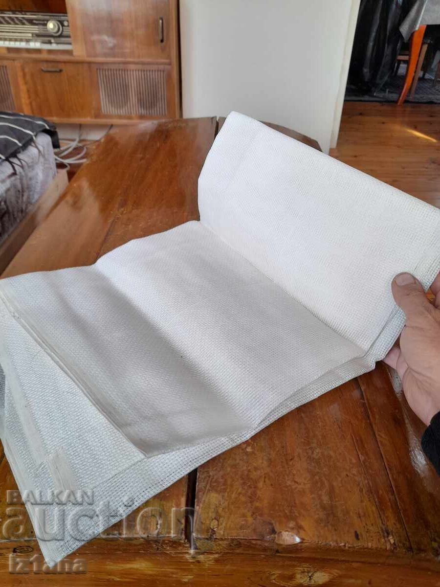 Licitație Vechi platou pentru broderie, itamin Licitație Vechi platou pentru broderie, itamin