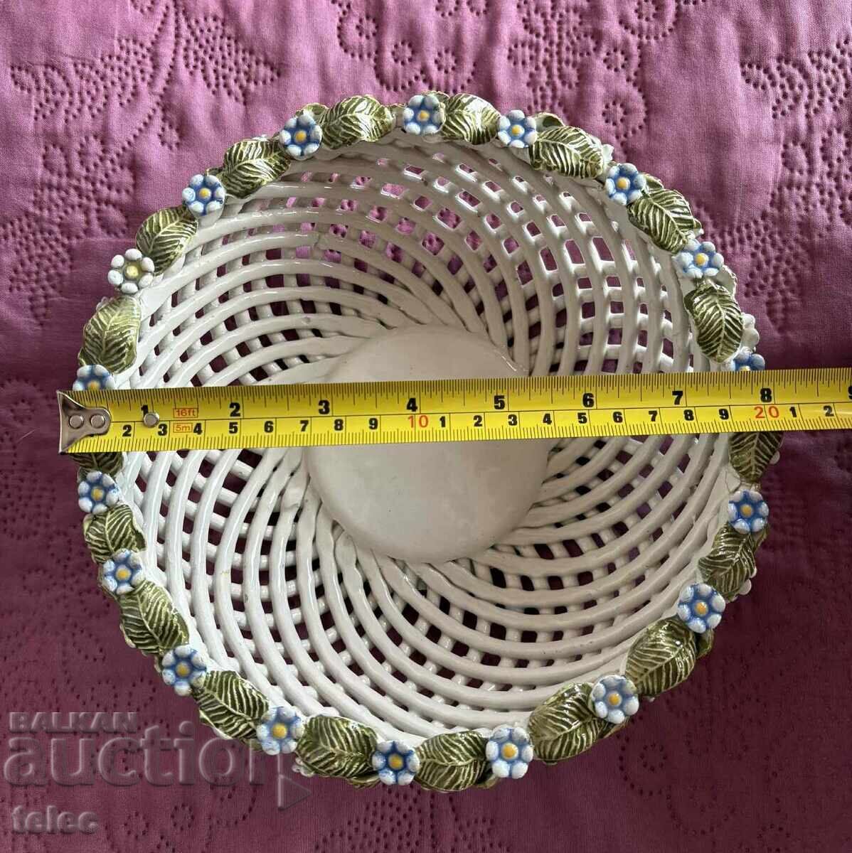 Όμορφη κούπα για καραμέλες με τιμή € 35.00 | 68.45 BGN Όμορφη κούπα για καραμέλες με τιμή € 35.00 | 68.45 BGN