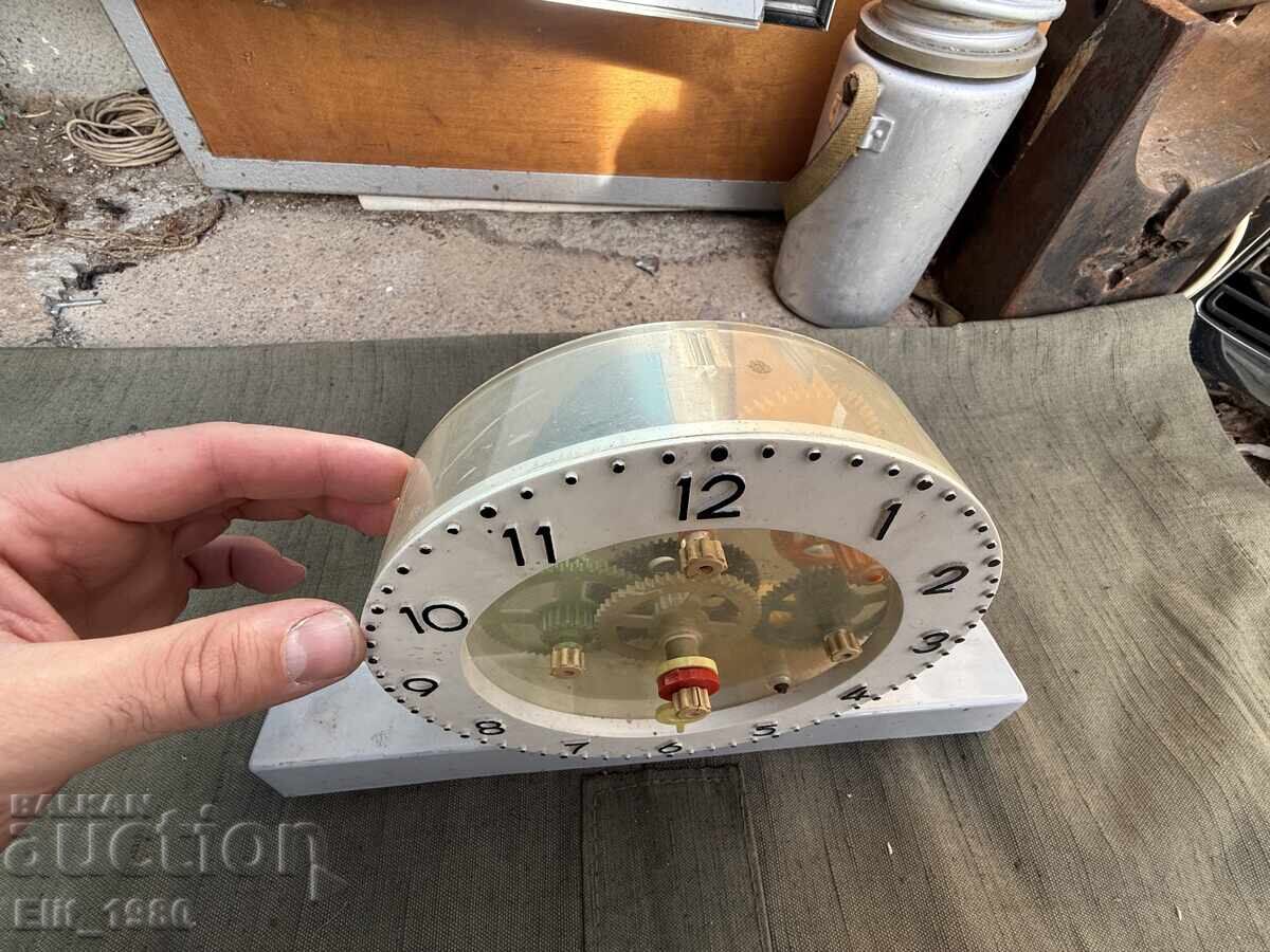 Licitație Ceas model