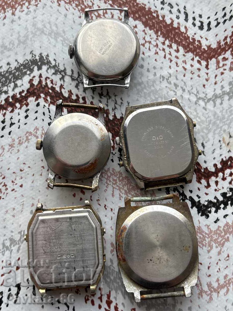 Multe ceasuri cu preț € 3.50 | 6.85 BGN