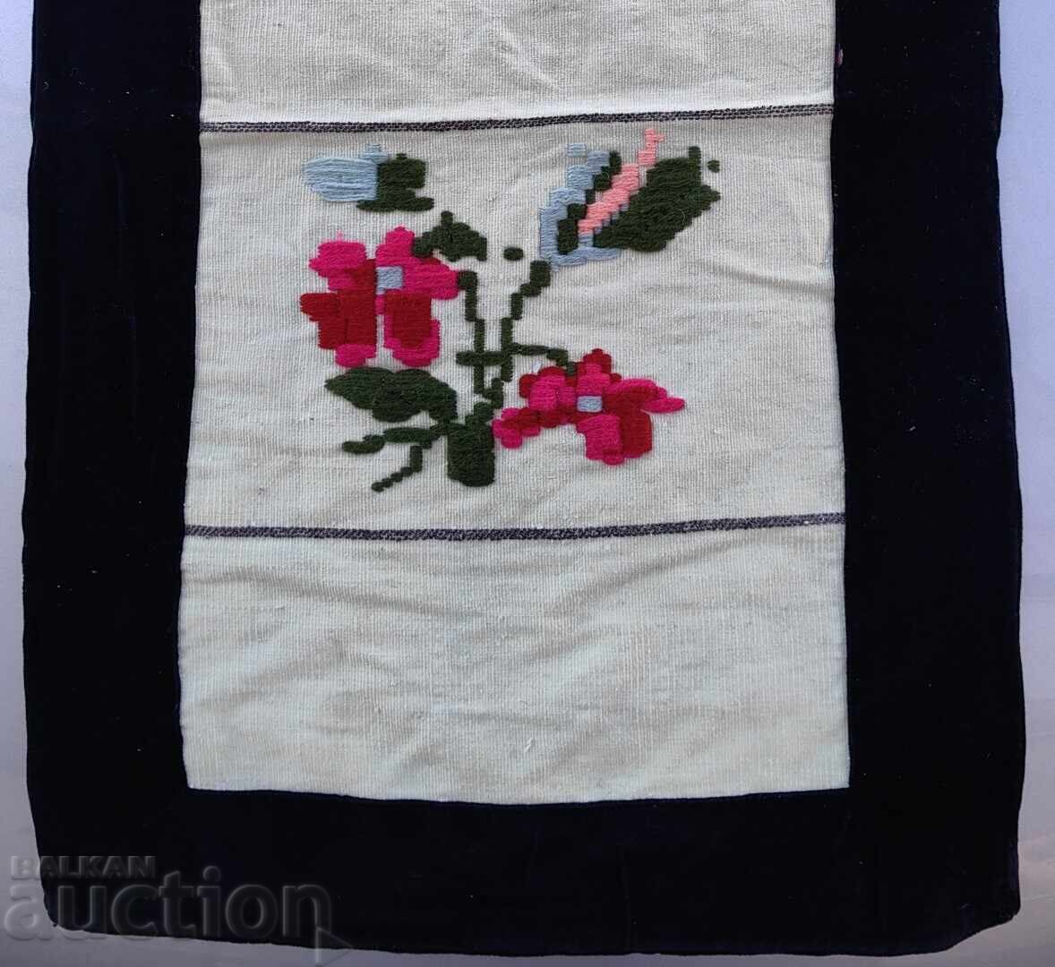 PRESTILĂ FEMEIEASCĂ AUTENTICĂ COSTUM POPULAR PIȘIMAL cu preț € 14.83 | 29.00 BGN