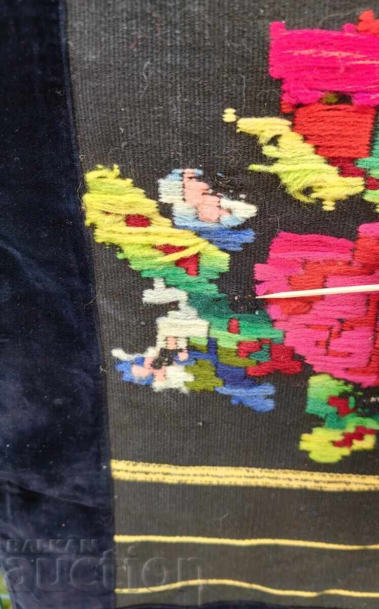 Livrarea PRESTILĂ FEMEIEASCĂ AUTENTICĂ COSTUM POPULAR PIȘIMAL