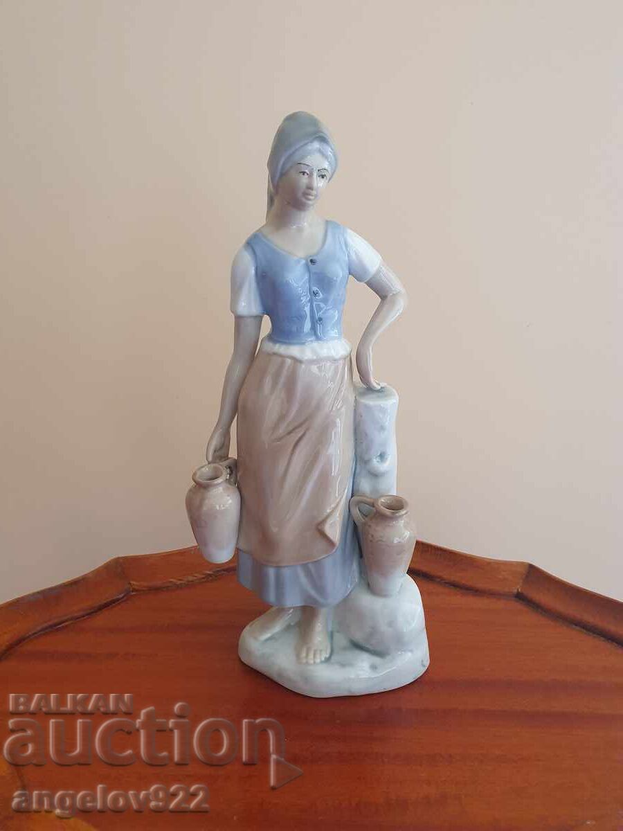 Figurină din porțelan spaniol, statuetă cu marcaj!!!