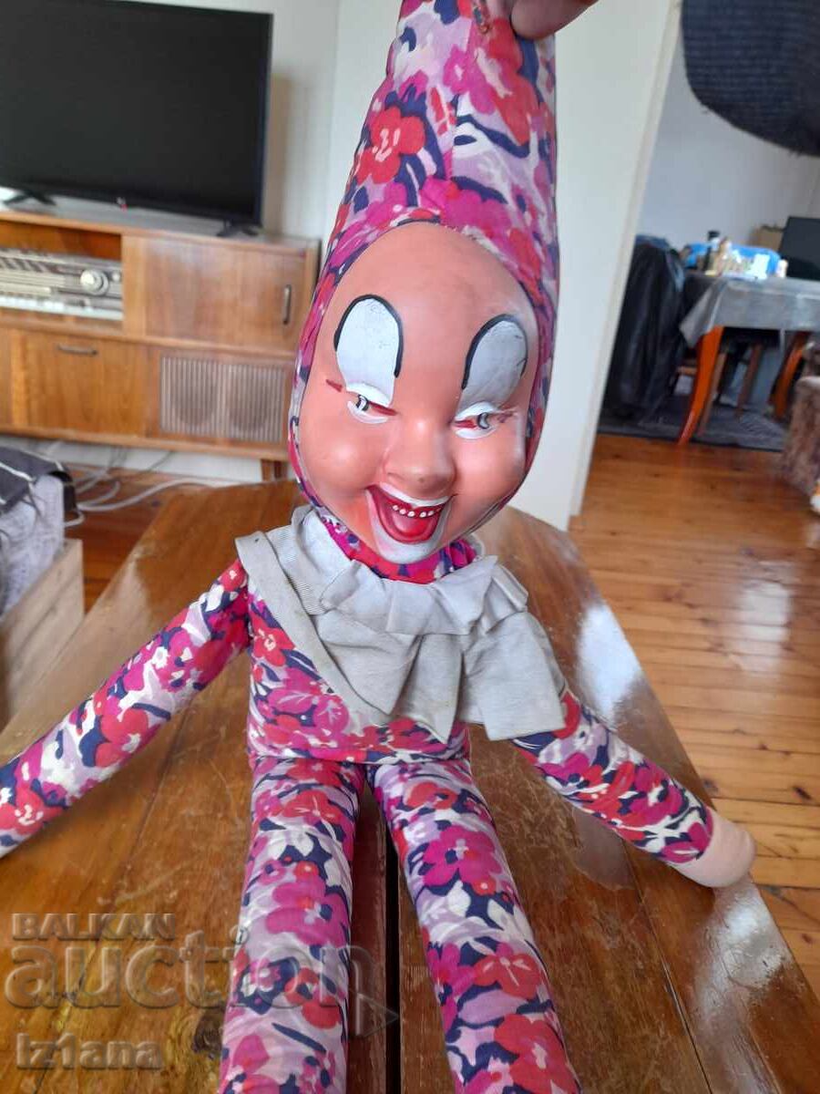 Păpușă veche, clovn cu preț € 16.00 | 31.29 BGN Păpușă veche, clovn cu preț € 16.00 | 31.29 BGN