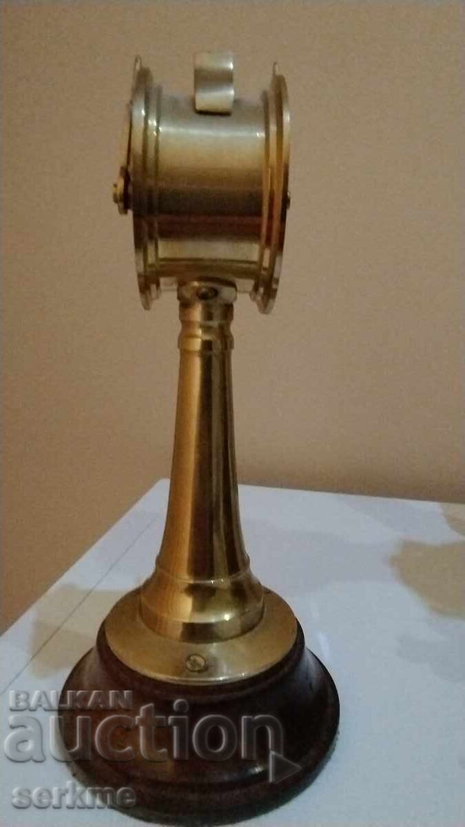 Морски телеграф към машинното отделение с цена € 25.00 | 48.90 лв. Морски телеграф към машинното отделение с цена € 25.00 | 48.90 лв.