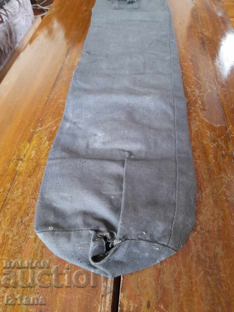 Licitație Husa veche din pânză cerată Licitație Husa veche din pânză cerată