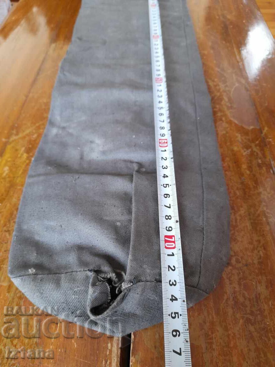 Husa veche din pânză cerată - 5 Husa veche din pânză cerată - 5