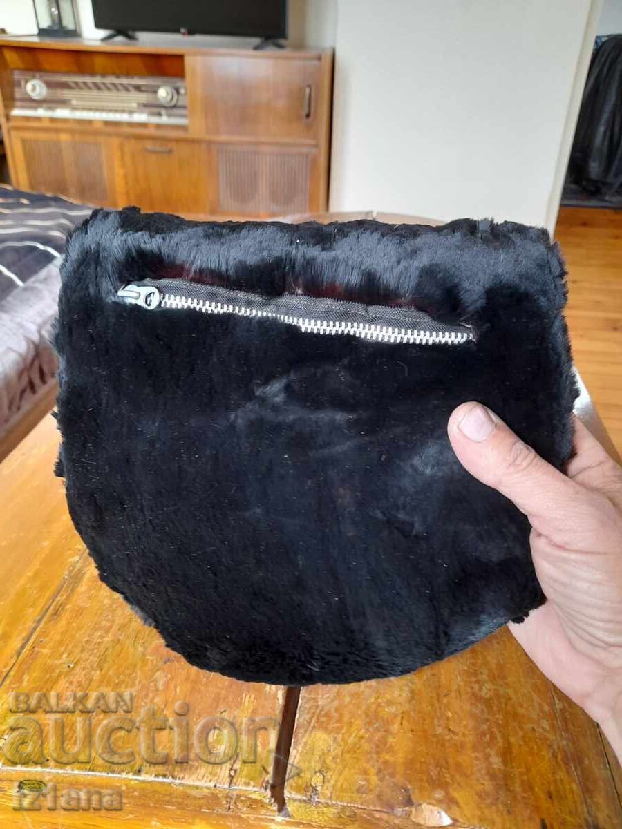 Стар Дамски наръкавник с цена € 22.00 | 43.03 лв.