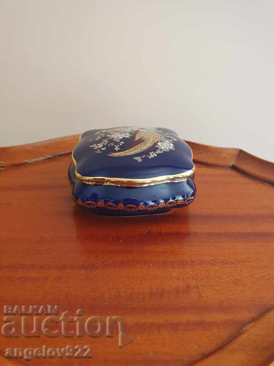 Παράδοση Όμορφο πορσελάνινο κουτί κοσμημάτων με σήμανση!!!