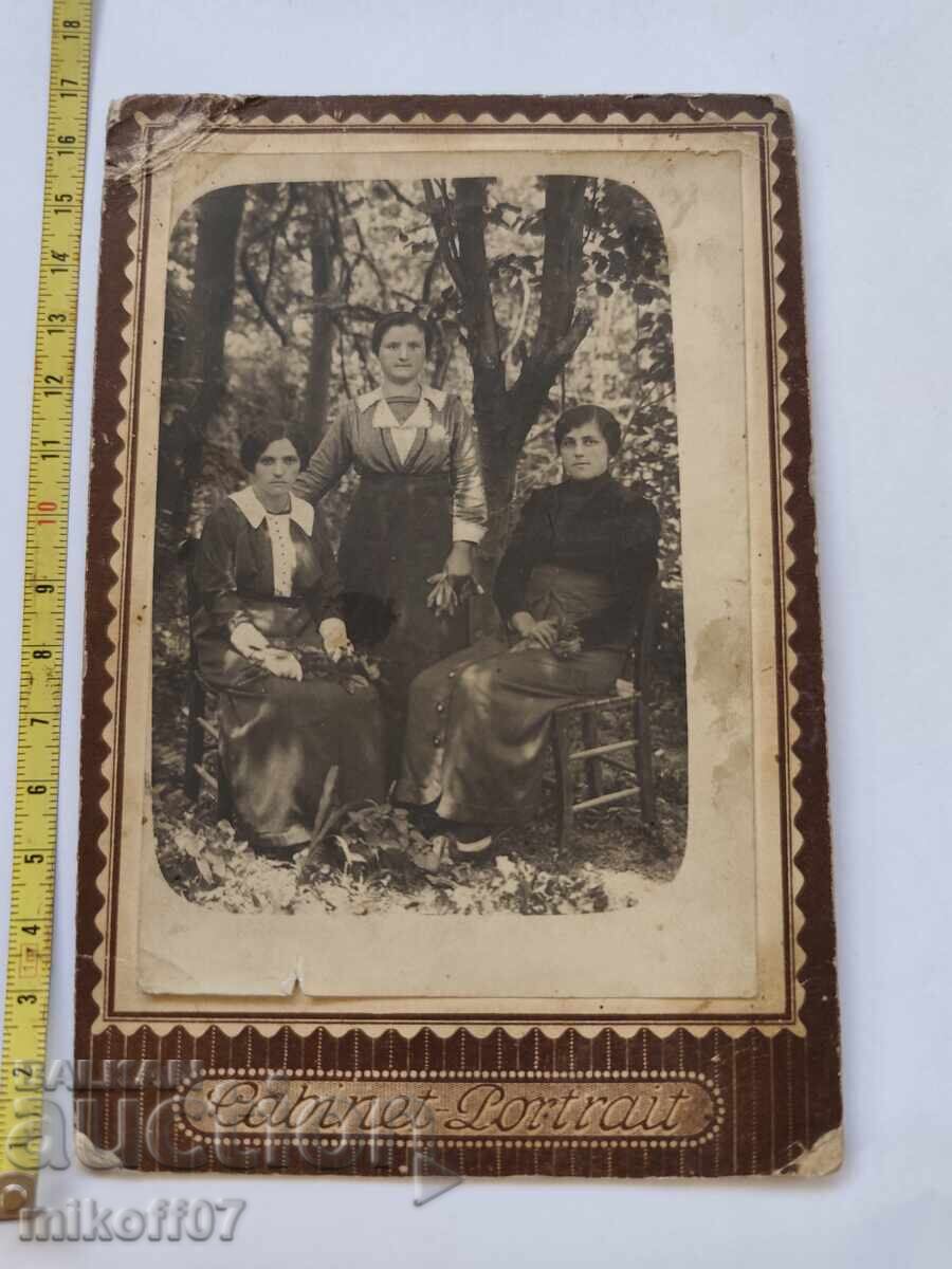 Снимка картон фотография девойки