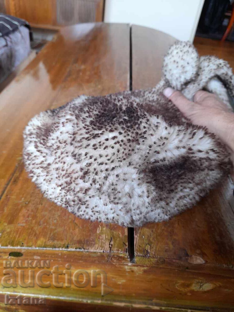 Veche căciulă de copil cu urechi - 6 Veche căciulă de copil cu urechi - 6