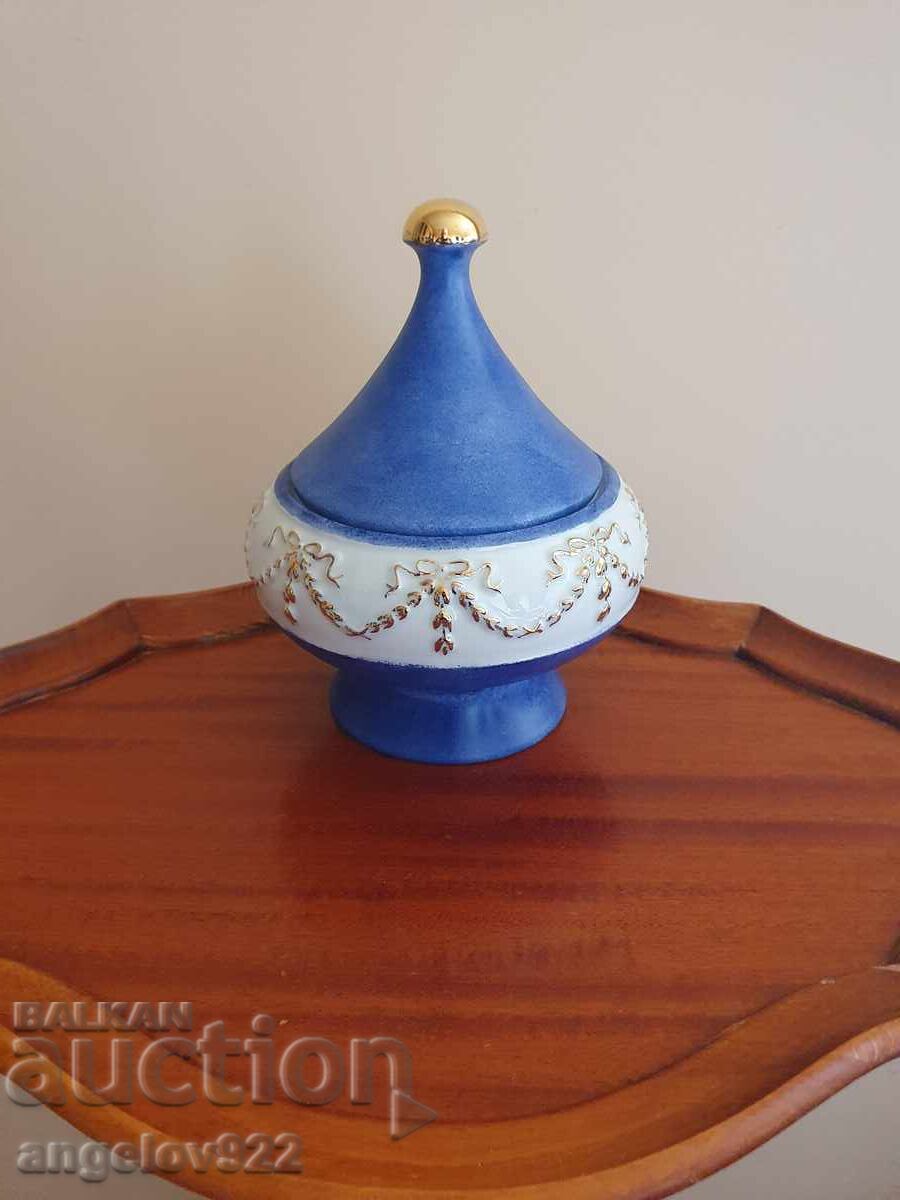 Παράδοση Βαυαρική πορσελάνινη θήκη κοσμημάτων ROYAL KPM