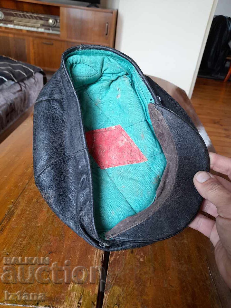 Стар кожен каскет - 5