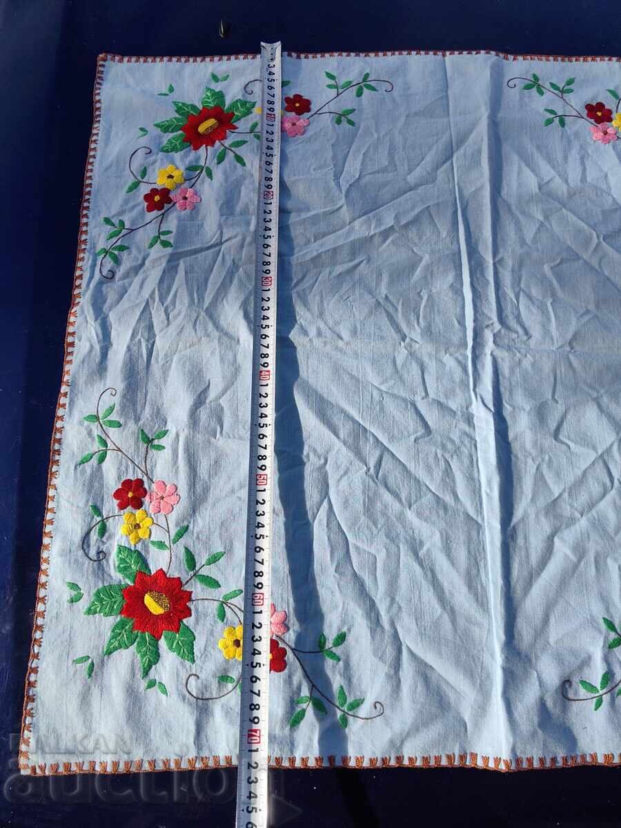 СТАРО БРОДИРАНО КАРЕ ПОКРИВКА БРОДЕРИЯ - 5