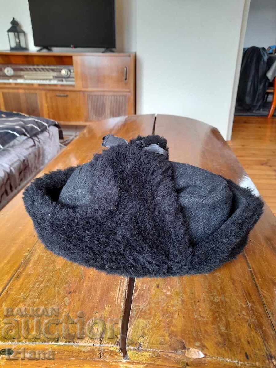 Доставка на Стара шапка,ушанка