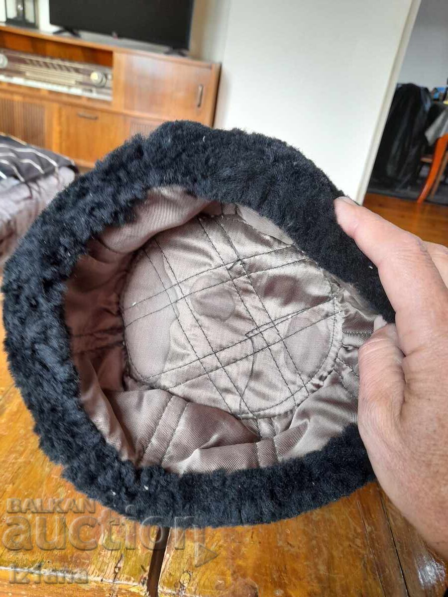 Παράδοση Παλιό καπέλο, ωτοασπίδα Παράδοση Παλιό καπέλο, ωτοασπίδα