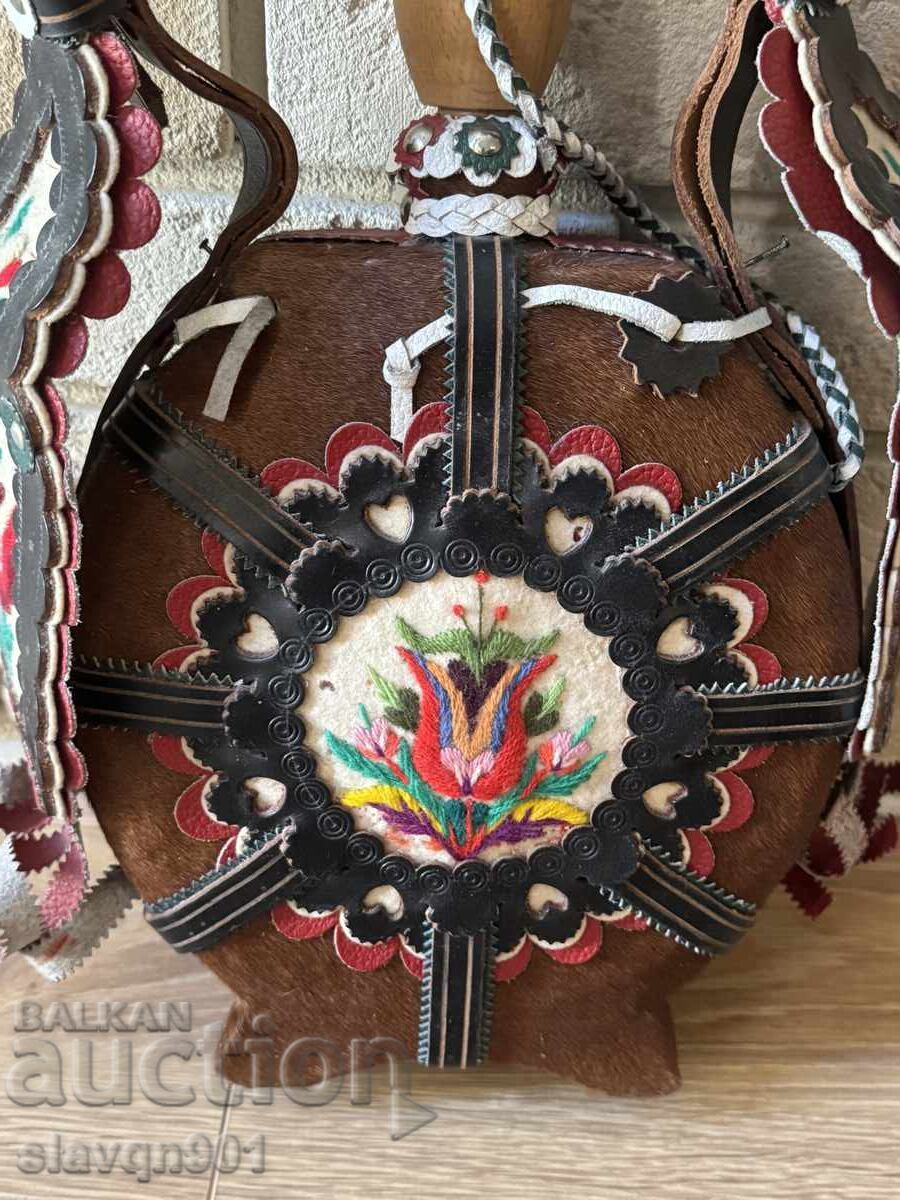 Δημοπρασία Μεγάλη ξύλινη μπουκάλα Δημοπρασία Μεγάλη ξύλινη μπουκάλα