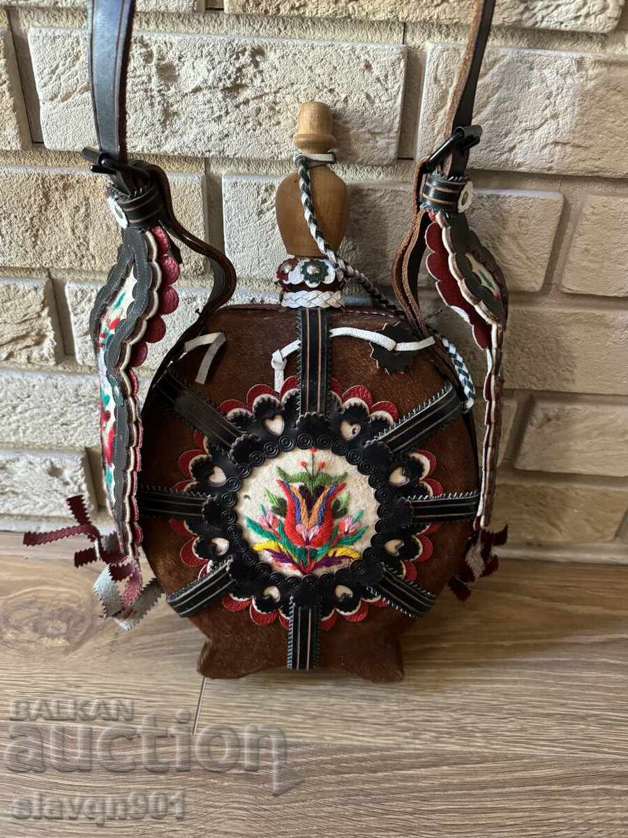 Παράδοση Μεγάλη ξύλινη μπουκάλα Παράδοση Μεγάλη ξύλινη μπουκάλα