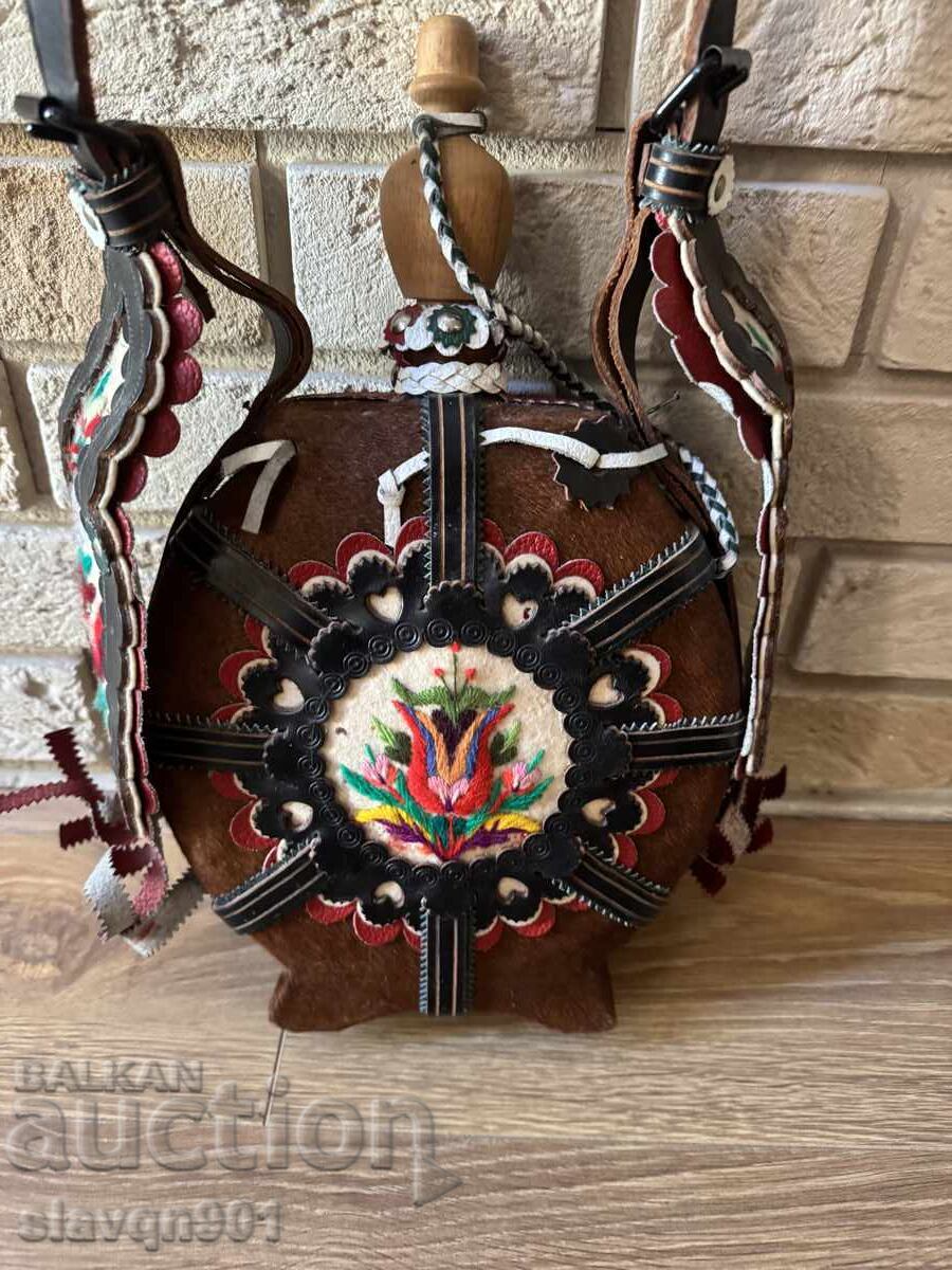 Μεγάλη ξύλινη μπουκάλα Μεγάλη ξύλινη μπουκάλα