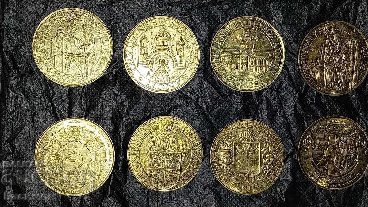 Gold-plated Jubilee Plaques from the Kingdom of Belgium, various designs - 6 Gold-plated Jubilee Plaques from the Kingdom of Belgium, various designs - 6