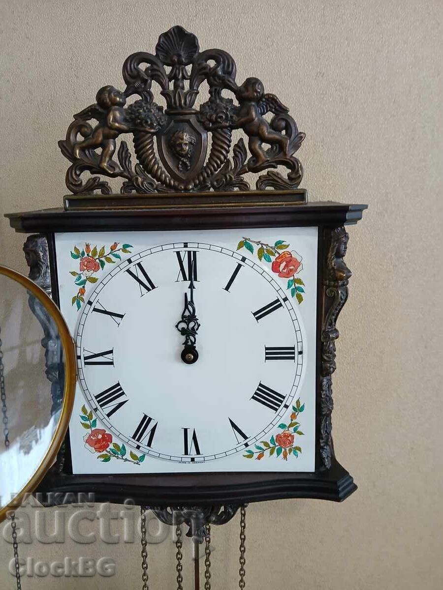 France wall clock