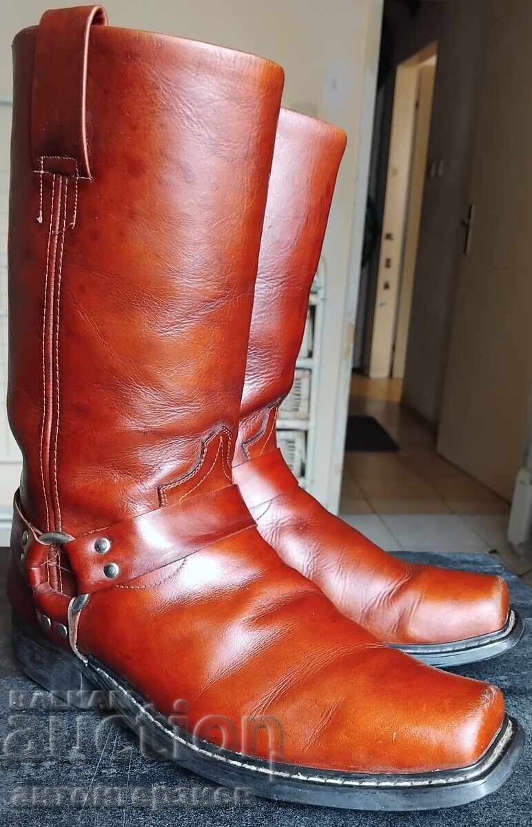 Δημοπρασία Μπότες μηχανής τύπου "harness" με λοξό (τετράγωνο) δάχτυλο Δημοπρασία Μπότες μηχανής τύπου "harness" με λοξό (τετράγωνο) δάχτυλο