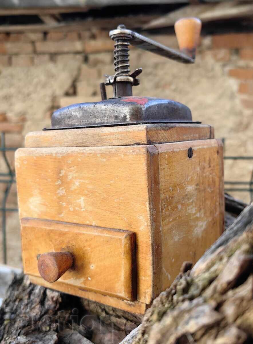 Аукцион СТАРА МЕЛНИЧКА МЕЛНИЦА НЕРАБОТЕЩА ЗА ИНТЕРИОР УКРАСА ДЕКОРАЦ