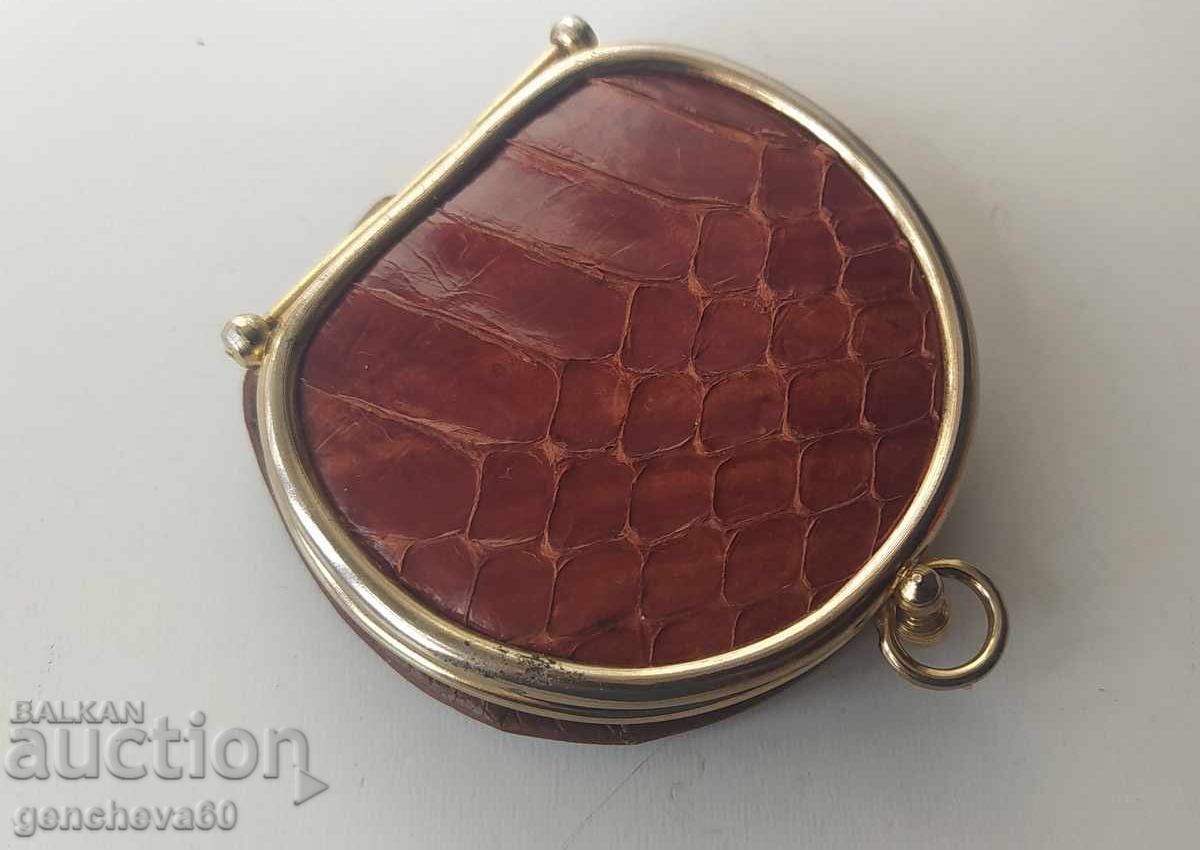 Παράδοση Σπάνια εύρεση πορτοφολιού για κέρματα από δέρμα φιδιού Παράδοση Σπάνια εύρεση πορτοφολιού για κέρματα από δέρμα φιδιού