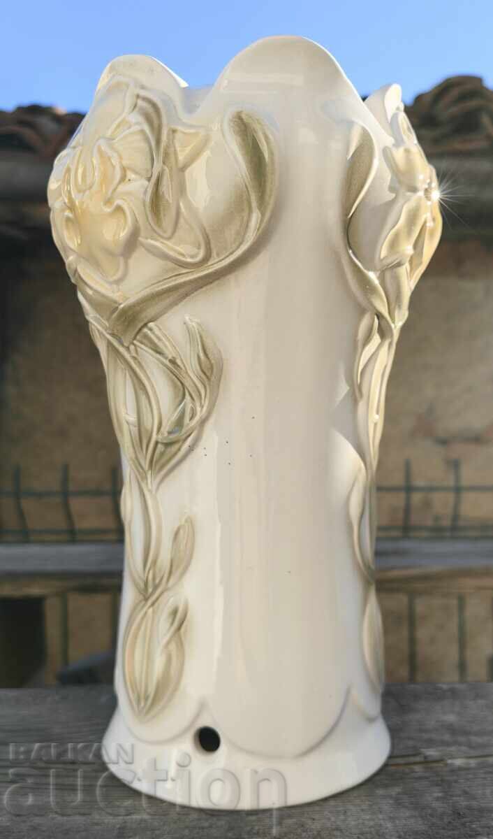 Аукцион ПОРЦЕЛАНОВА ОСНОВА СТОЙКА ЗА НАСТОЛНА ЛАМПА Аукцион ПОРЦЕЛАНОВА ОСНОВА СТОЙКА ЗА НАСТОЛНА ЛАМПА