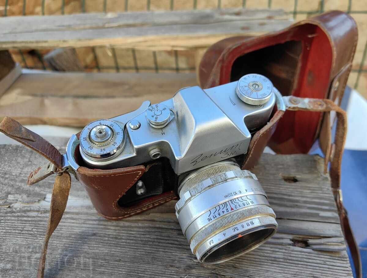 Доставка на ФОТОАПАРАТ ЗЕНИТ 3М НЕЯСНО РАБОТНО СЪСТОЯНИЕ