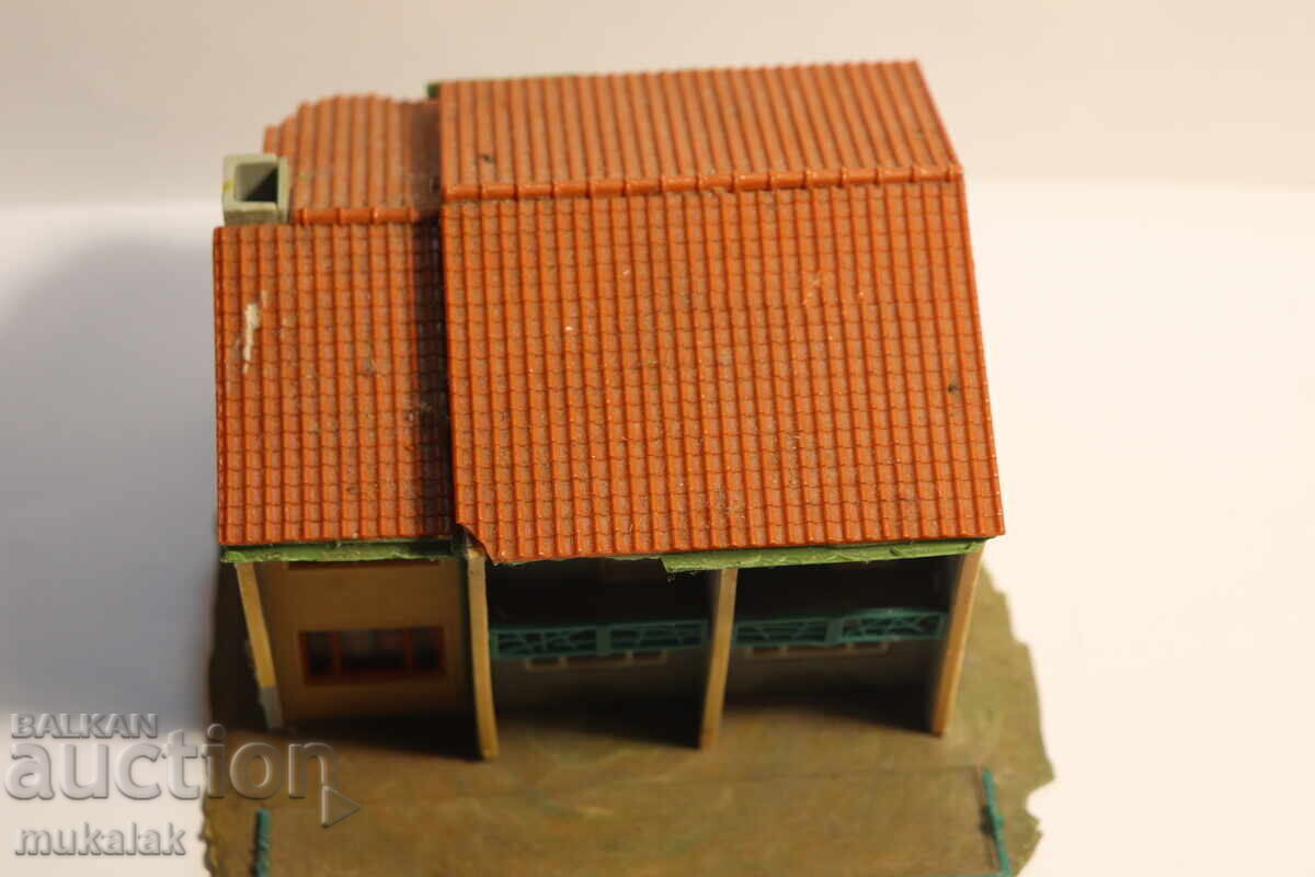 FALLER? KIBRI? H0 1/87 ΚΤΙΡΙΟ ΓΚΑΡΑ ΚΑΤΟΙΚΙΑ ΒΑΓΟΝΙ ΤΡΕΝΟ ΣΙΔΗΡΟΔΡΟΜΟΥ με τιμή € 2.70 | 5.28 BGN