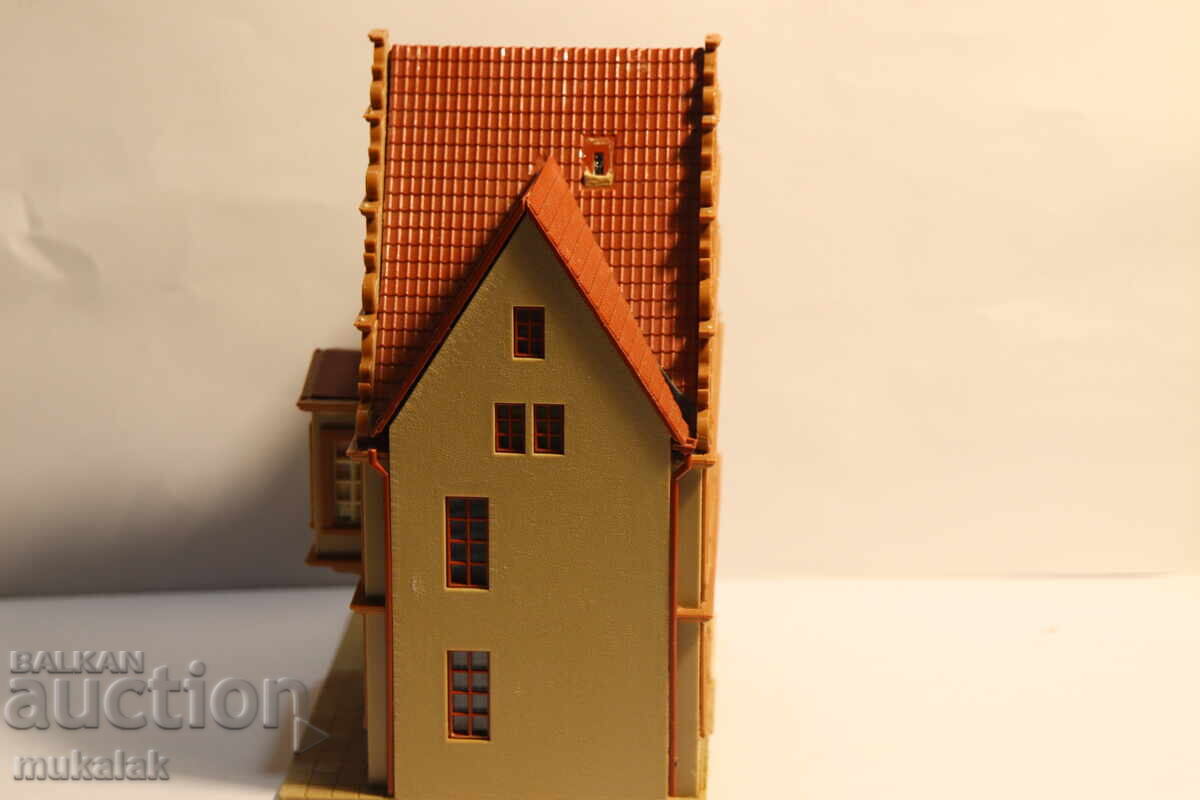 Delivery of FALLER? KIBRI? H0 1/87 Building Garage House Wagon Train Railway Delivery of FALLER? KIBRI? H0 1/87 Building Garage House Wagon Train Railway