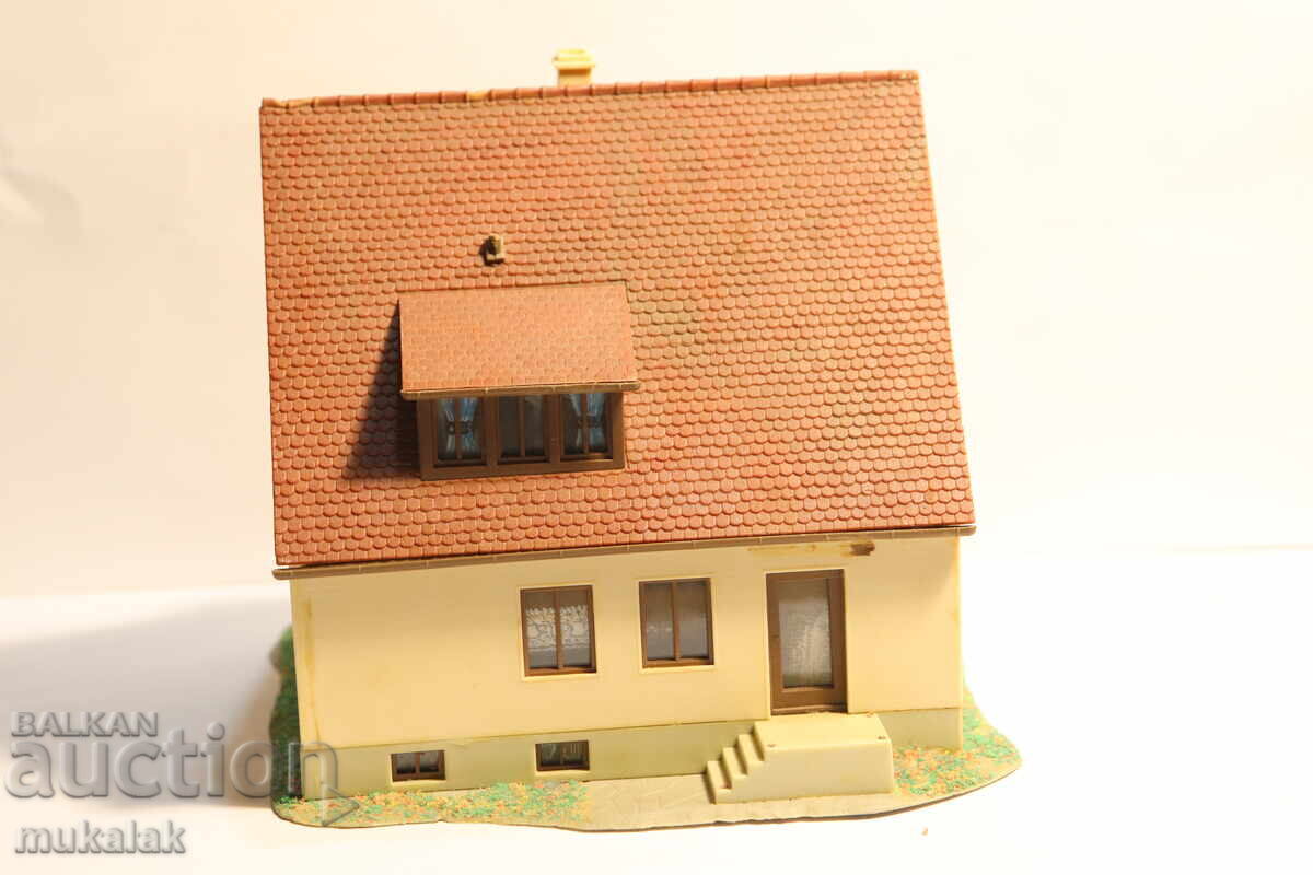 Licitație FALLER? KIBRI? H0 1/87 CLĂDIRE GARĂ CASĂ VAGON TREN CALE FERATĂ Licitație FALLER? KIBRI? H0 1/87 CLĂDIRE GARĂ CASĂ VAGON TREN CALE FERATĂ