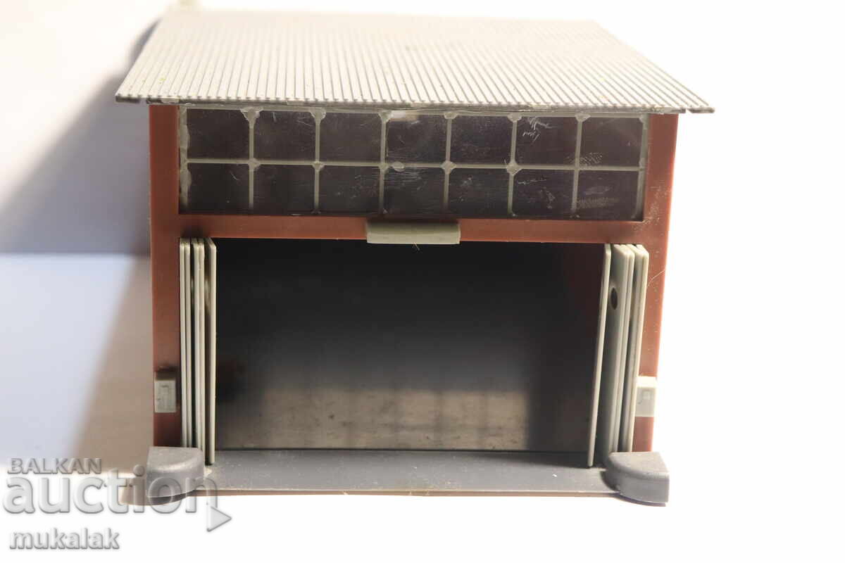 FALLER? KIBRI?   H0 1/87 СГРАДА СЕРВИЗ ХАЛЕ  ВАГОН  ВЛАК  ЖП - 7