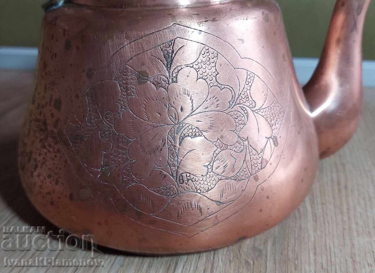 Livrarea Ceainic de ceai cu mâner masiv din bronz pentru cunoscători Livrarea Ceainic de ceai cu mâner masiv din bronz pentru cunoscători