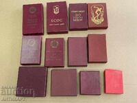 12 bucăți cutii pentru comunist bulgar. ordine medalii insigne